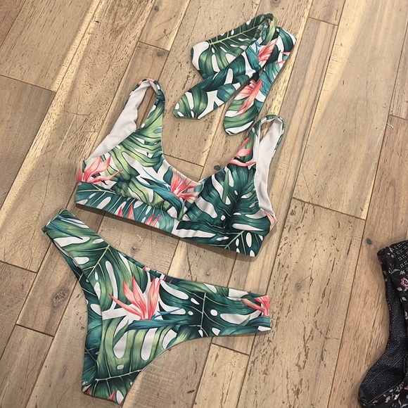 Kulani Kinis Swim Kulani Kinis Bathing Suit With Hair Tie Poshmark